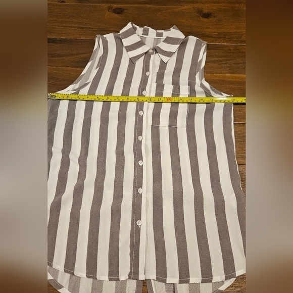 GIRL CRAZY VINTAGE BOYFRIEND SLEEVELESS BUTTON-DOWN TOP SIZE SMALL - Picture 3 of 12